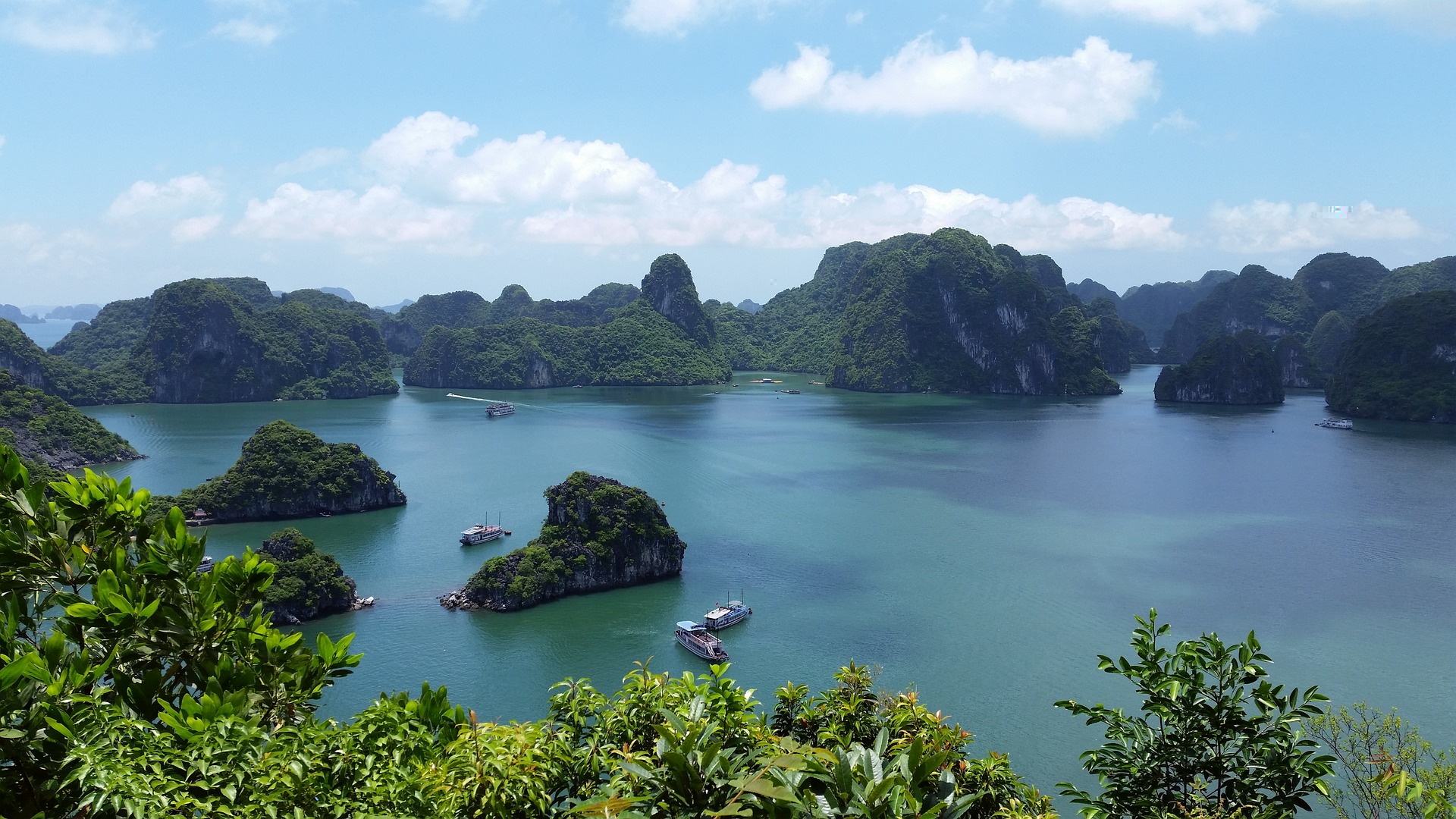 Vietnam - Explore by Train and Boat
