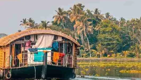 India – Kerala Backwaters India - Kerala Backwaters